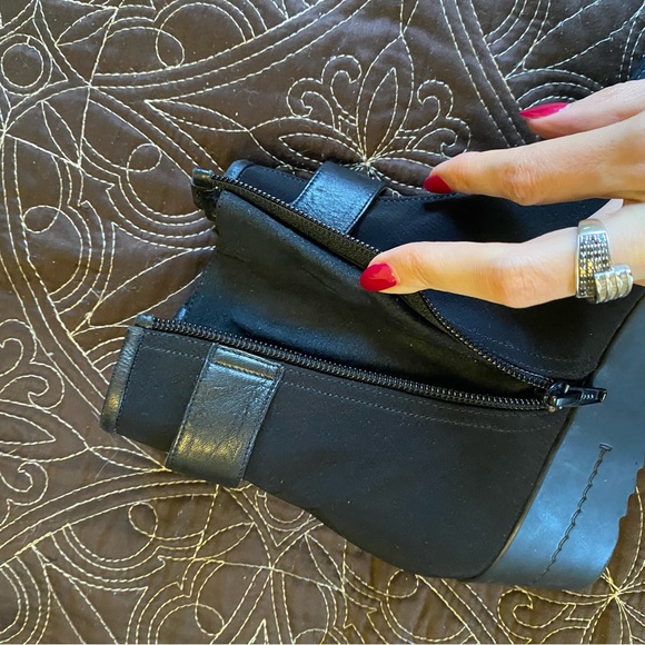 Stuart Weitzman Ankle Leather Boots Fur Lined Zipper Wedge Black Buckle 6.5 N - Picture 8 of 13